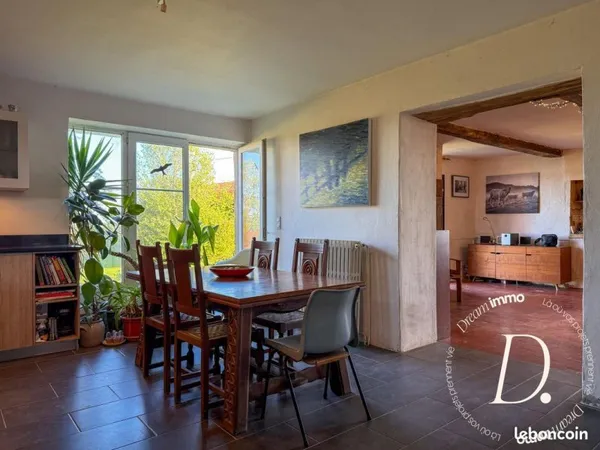 Propriété 9 pièces 273 m²