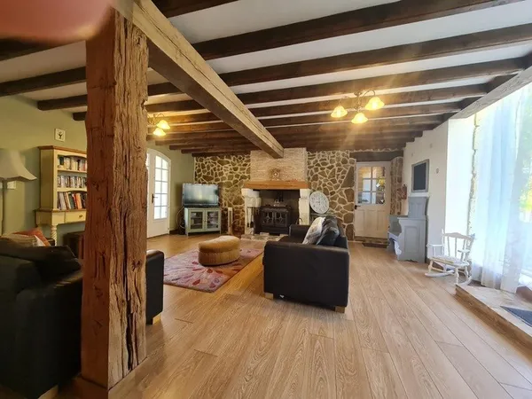 Maison de campagne 120 metre carre avec grand jardin CHERVES CHATELARS (16)