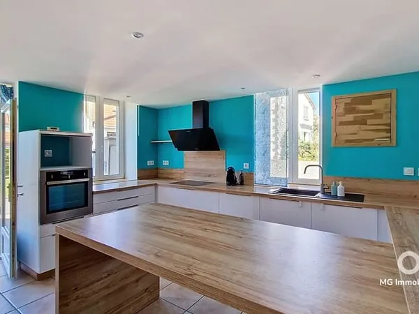 Maison 6 pièces 184 m²