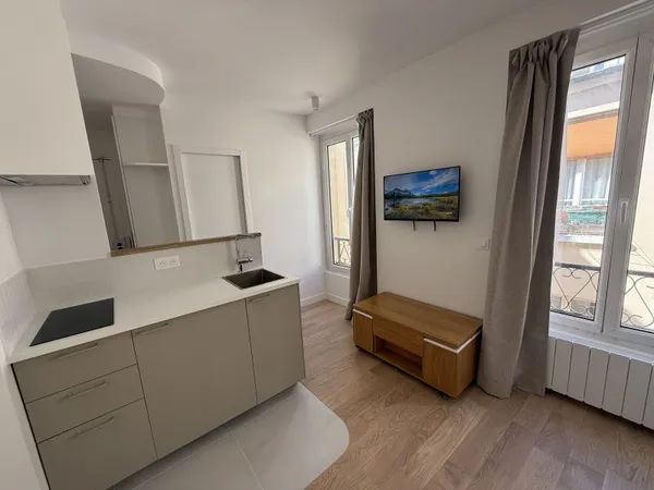 Loue appartement 18m² Paris 18ème - Quartier Guy Môquet