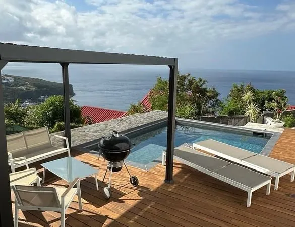 Maison F5 triplex mitoyenne de 160m2 avec vue mer