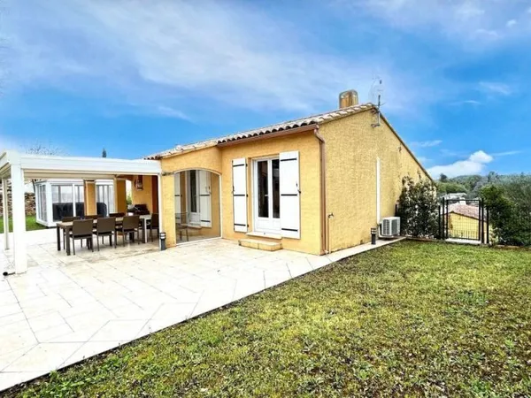 Belle villa en fond d'impasse