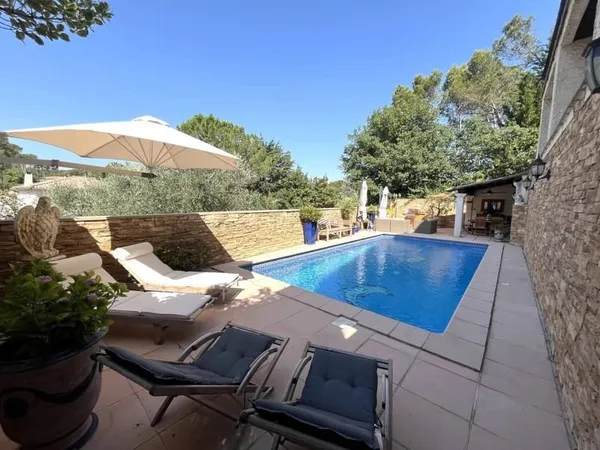 Maison 7 pièces 210 m²