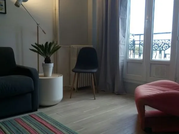 Studio 21m² meublé++ - Dernier étage Ascenseur - sans vis à vis