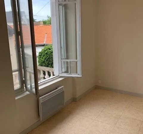 Studio 1 pièce 16 m²
