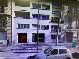 Parking/box 14 m² PARIS