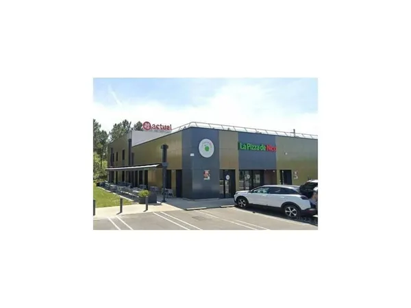 Local commercial 340 m²