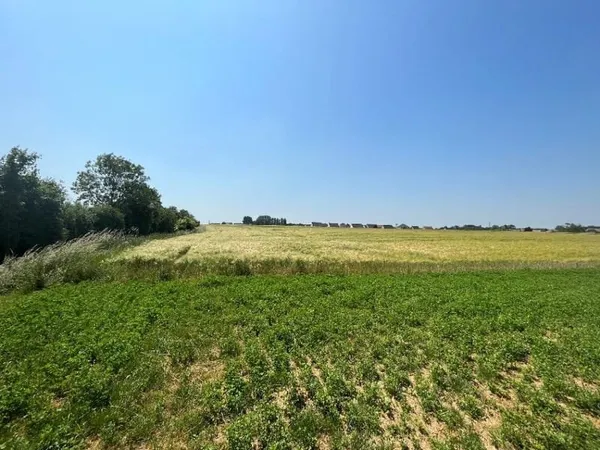 Terrain 536 m²