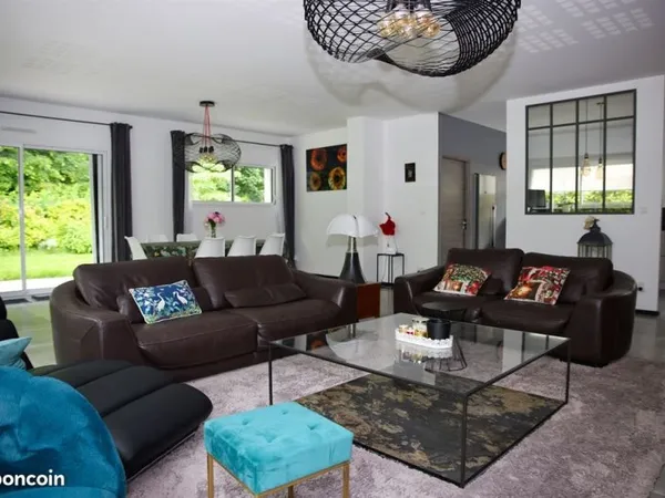 Maison 7 pièces 220 m²