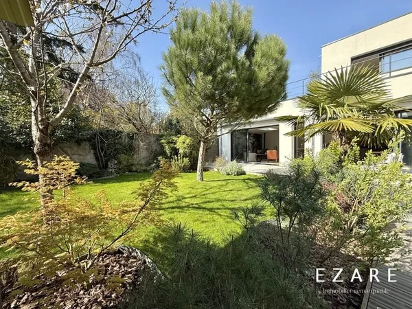 VILLA COUP DE COEUR - BAS MONTCHAPET (10 min Darcy à pied)