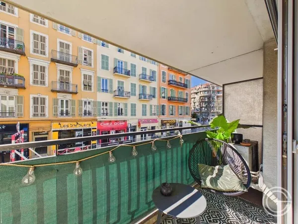 Appartement 2 pièces - Bd Lech Walesa - NICE Le Port