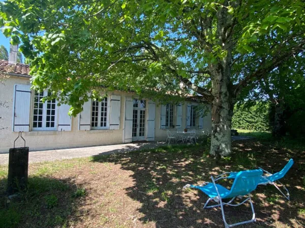 Longère de 146m2 de surface habitable sur 4880 de terrain clos !
