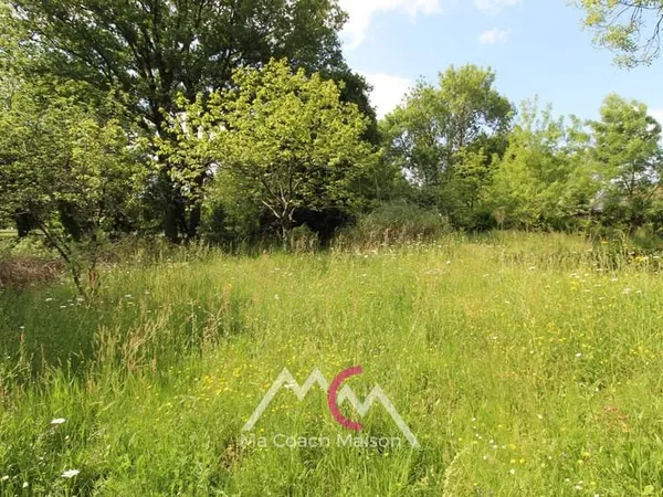 STE-ANNE SUR BRIVET Bourg, Terrain viabilisé d'environ 550m2