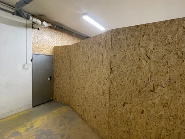 Location cave grande hauteur 3 lots : 10 - 12 - 15 m2