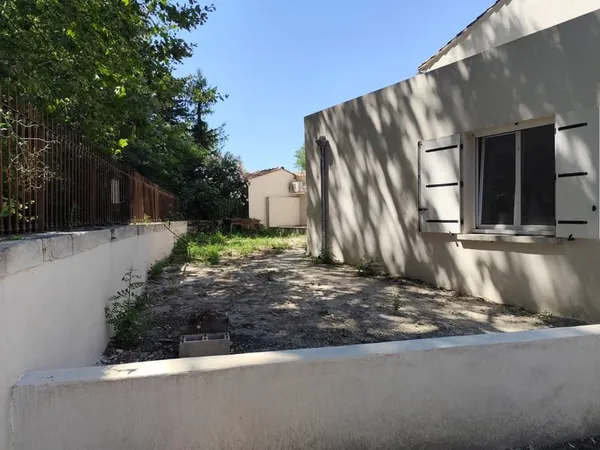 JONQUIERES SAINT VINCENT TYPE 4 DE 128M2 AVEC JARDIN PARKING