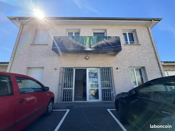 Local commercial 130 m² Saint-Priest-en-Jarez