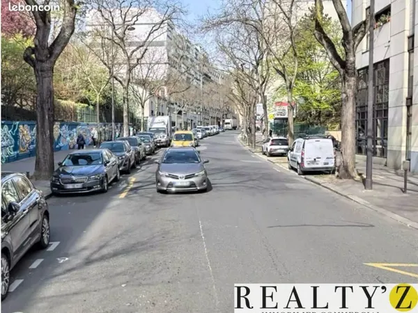 Local commercial 250 m²