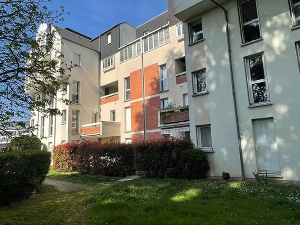 Appartement SANT JEAN DE BRAYE quartier SAINT MARC T5 pièce(s) 89 m2 - séjour + 4 chambres + terrass