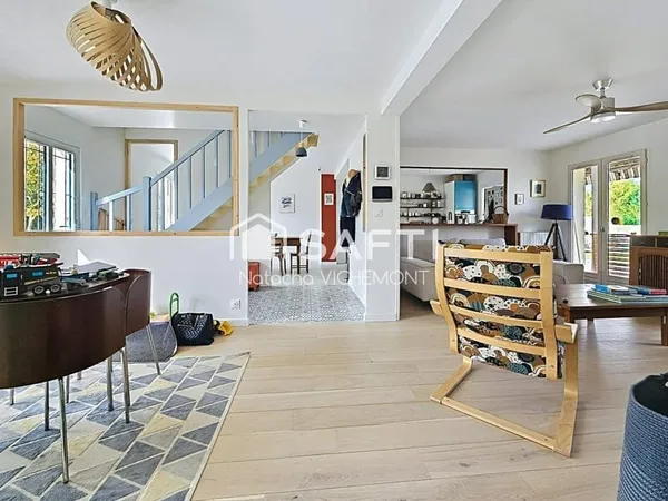 Maison familiale entièrement rénovée à deux pas du centre bourg et de la mer