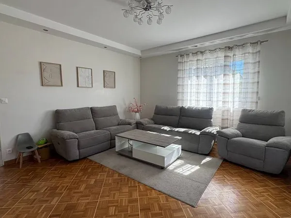 Maison 7 pièces 148 m²