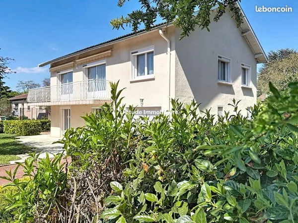 Maison 6 pièces 136 m²