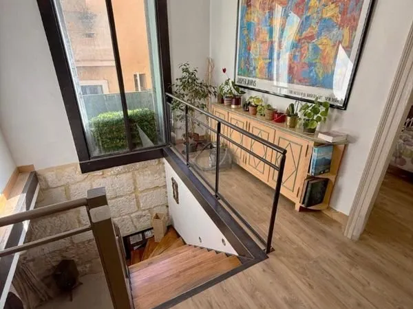MONTPELLIER centre - Place Saint-Denis - Triplex T5 165 m² Carrez + garage 38 m² (2 voitures) - Rue 