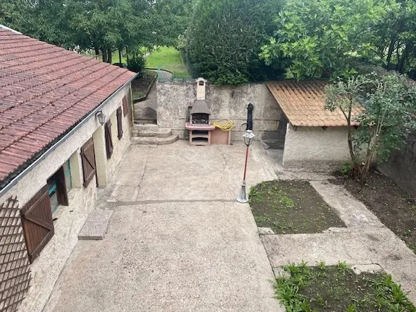 Landres : Grande maison Lorraine avec garage et jardin prox Luxembourg
