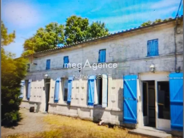 LONGERE RENOVEE à MARCILLAC