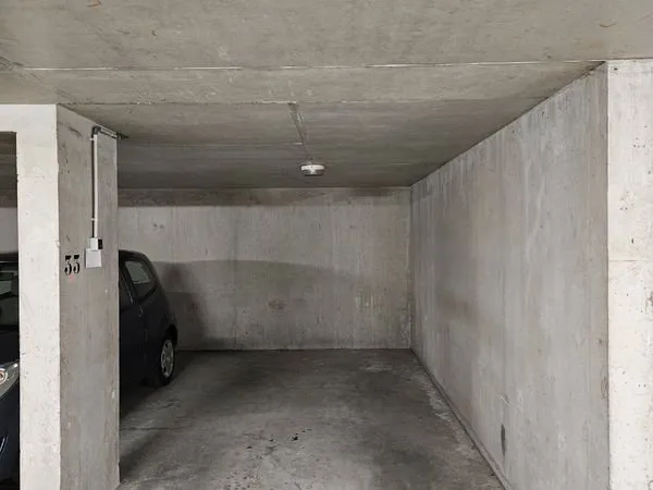 Place de parking sous-sol