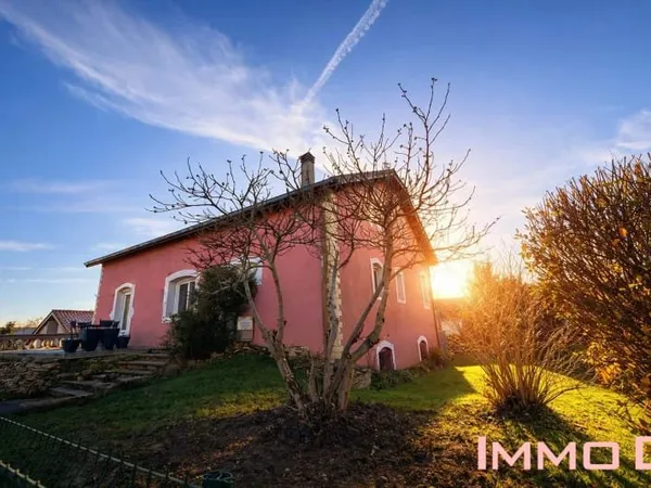 Maison 10 pièces 198 m²