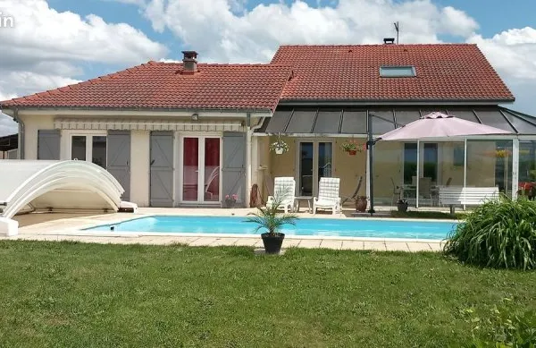 GRANDE VILLA FAMILIALE 196 m² AVEC PISCINE