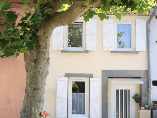 JOLIE MAISON