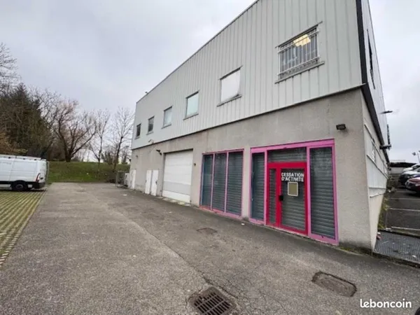 Local commercial 120 m²
