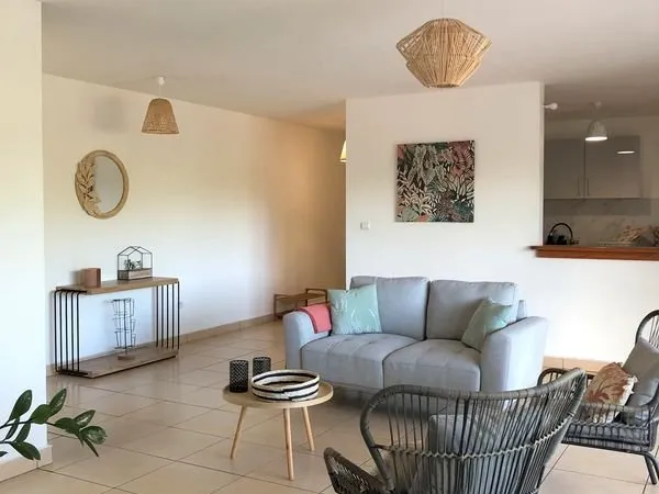 Location Meublée - T3/4 - Providence 95m²