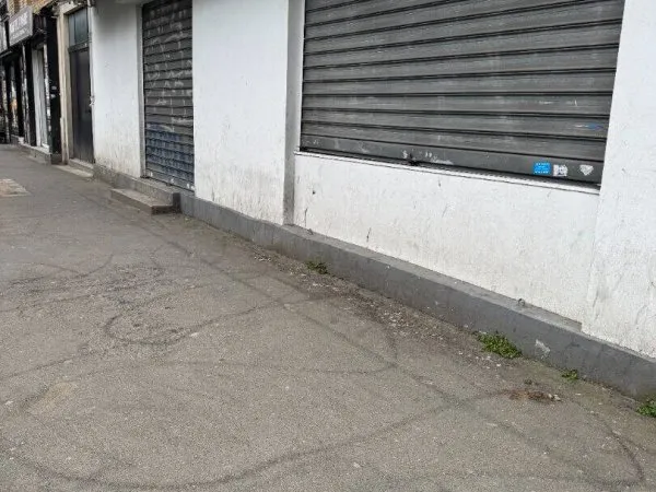Local commercial 120 m²