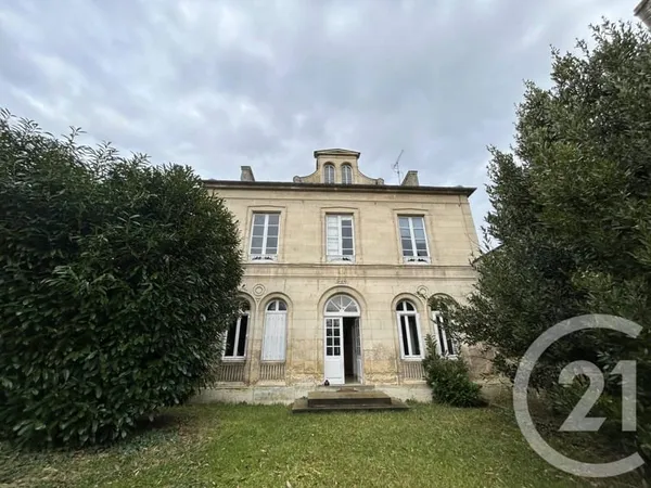 Maison 13 pièces 336 m²