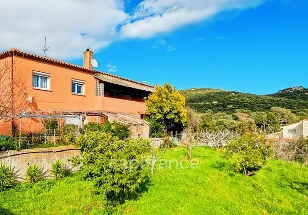 Maison 4 chambres avec appartements indépendants - proche de Porto-Vecchio