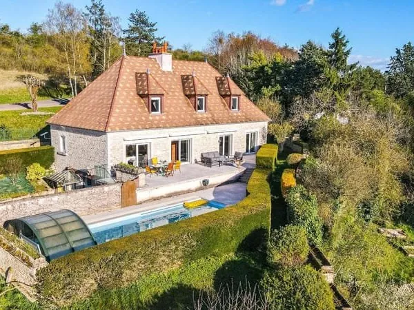 Maison 7 pièces 248 m²