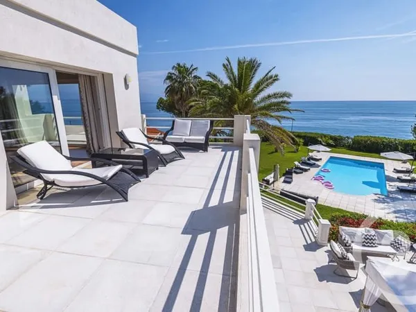 Maison 7 pièces 428 m²