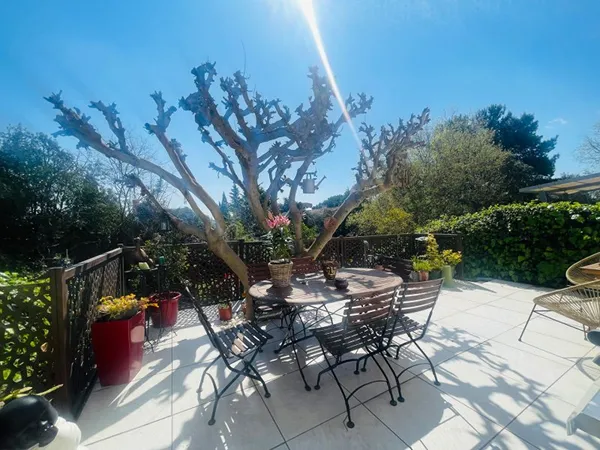 CASTELNAU LE LEZ Maison familiale 5 pièces, 4 chambres, 103 m² avec bel extérieur