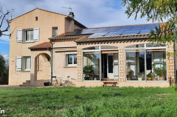 Villa confortable à basse consommation d'énergie (DPE A)