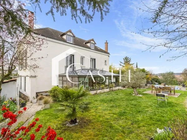 Orgeval, maison ancienne, 8 pièces - 253m2