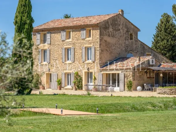 Propriété 10 pièces 340 m²