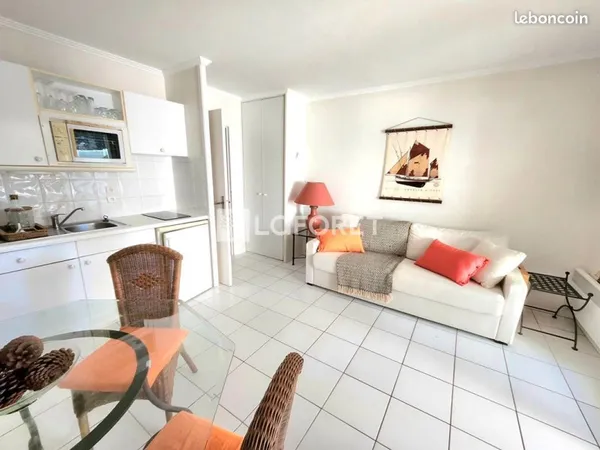 Studio 1 pièce 28 m²