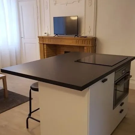 Bel Appartement F2 Meublé
