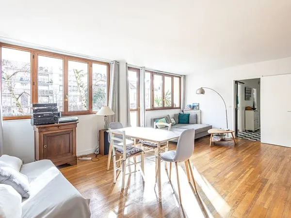 Appartement Montrouge 4 pièce(s) 79.27 m2 avec balcon