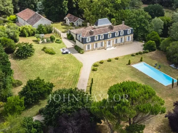 VAL DE GARONNE - CHÂTEAU DU XVIIIe SIÈCLE - JOHN TAYLOR