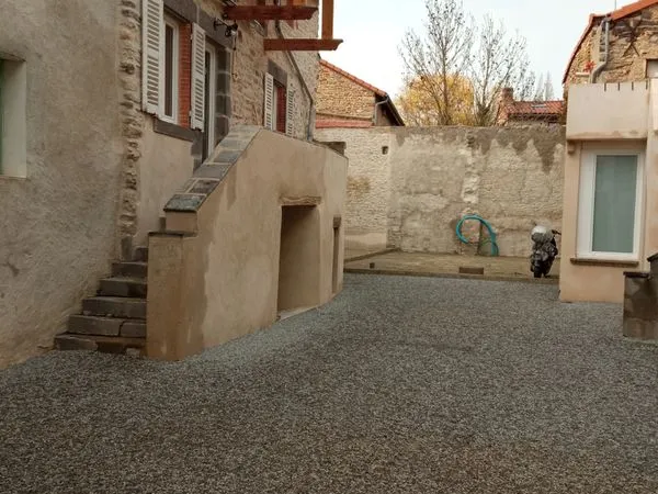 Petite maison T2 duplex