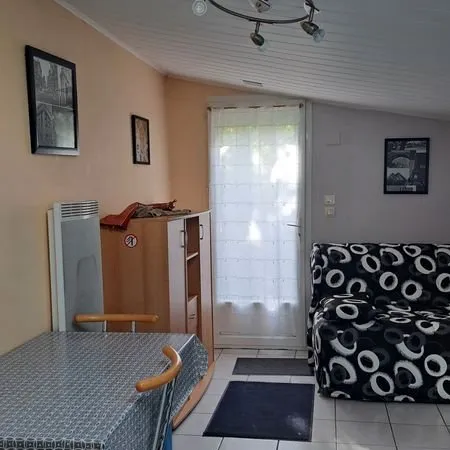 Particulier loue studio centre ville