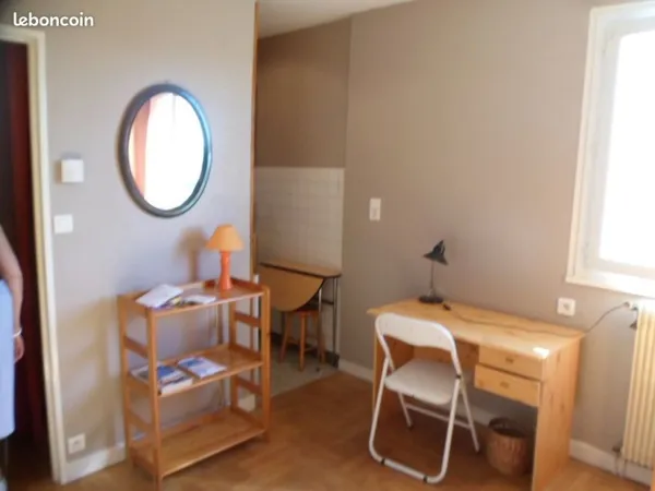 Studio meublé à louer